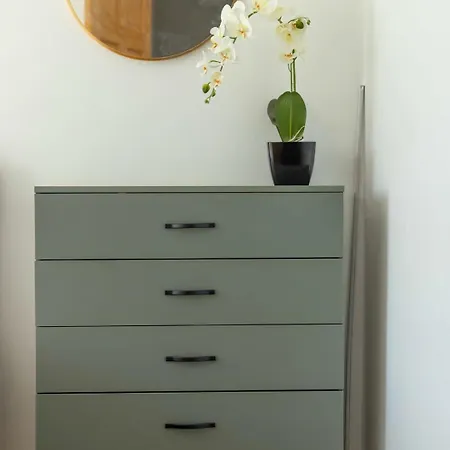 Modern Filton | Parking & Superfast Wi-fi * Bristol