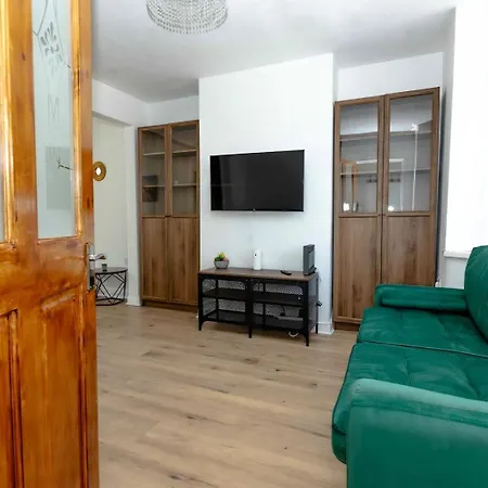 펜션 Modern Filton | Parking & Superfast Wi-fi *