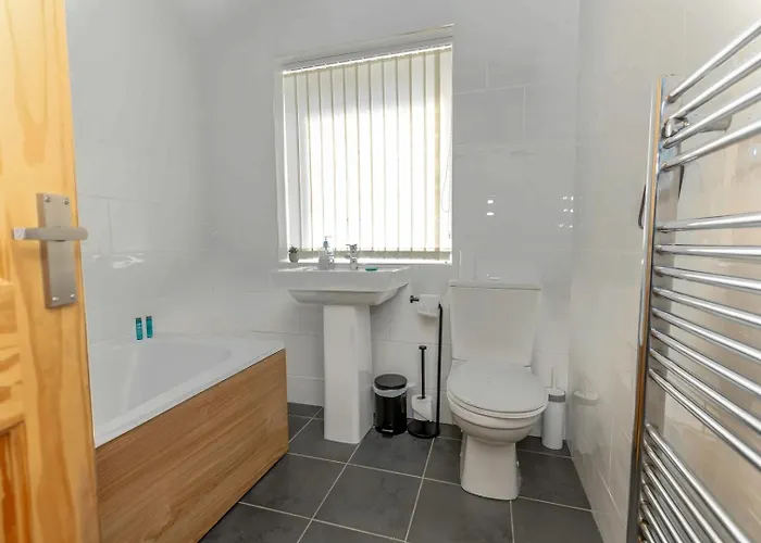 Family Friendly Filton With Parking And Wifi بريستول