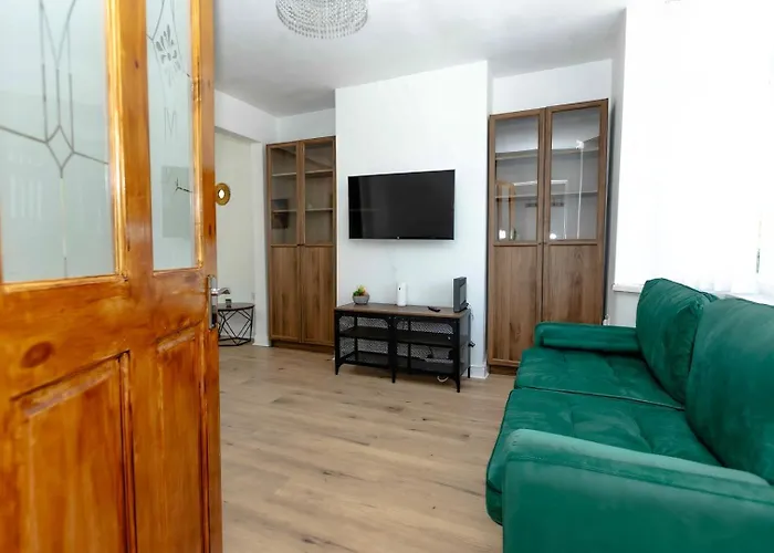 بيت للعطل Family Friendly Filton With Parking And Wifi *